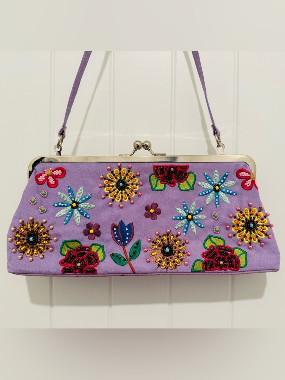 🌺NWT Vintage Floral Embroidered Lavender Clutch - Picture 8 of 15